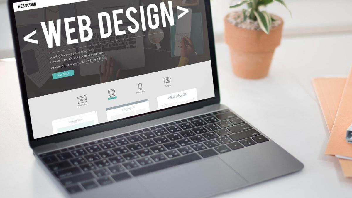 cum sa iti dezvolti prezenta online ghidul esential pentru antreprenori in era digitala