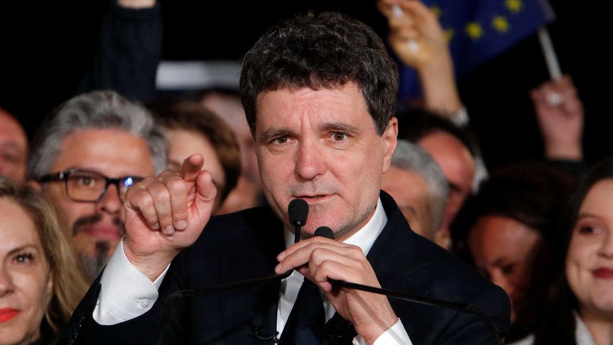 nicusor dan a anuntat ca se va intalnii cu reprezentantii ambasadei sua sper ca incet incet sa armonizam relatiile