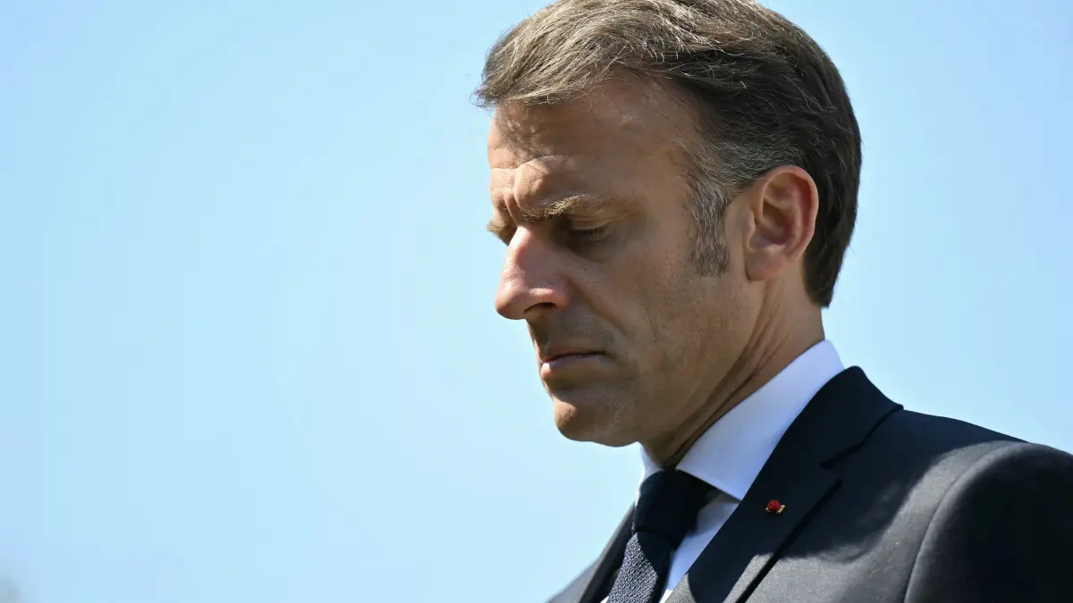 watergate de franta guvernul macron implicat intr un scandal major privind apa minerala perrier