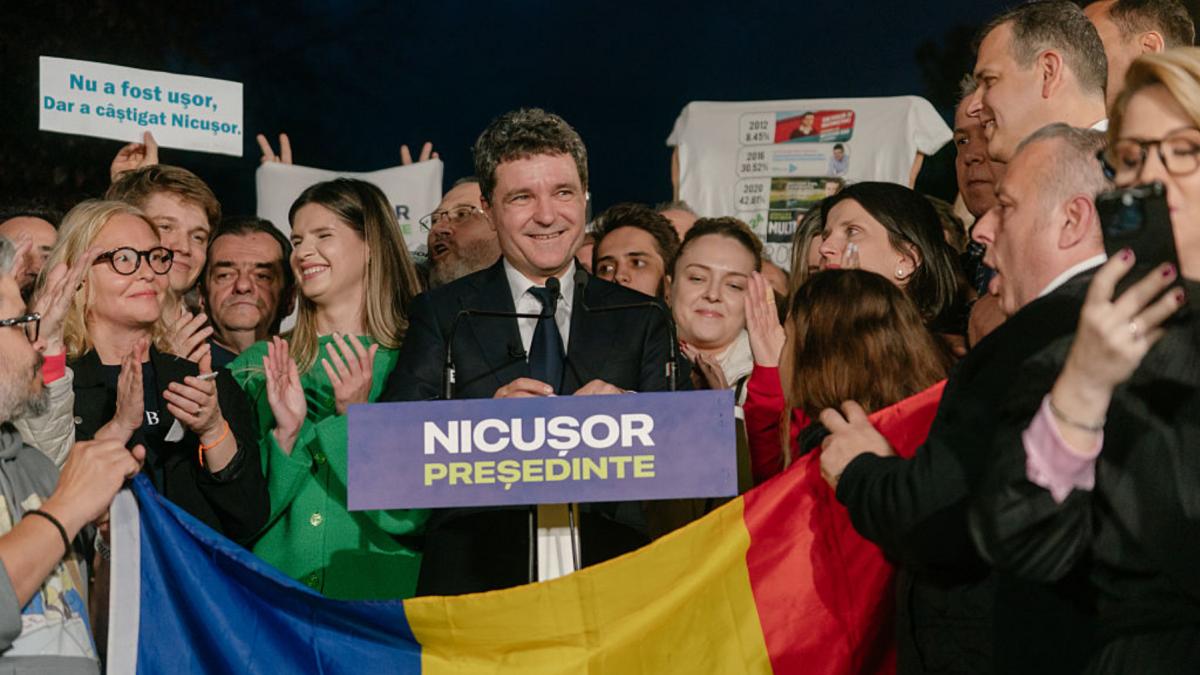 ce salariu are nicusor dan ca presedinte al romaniei