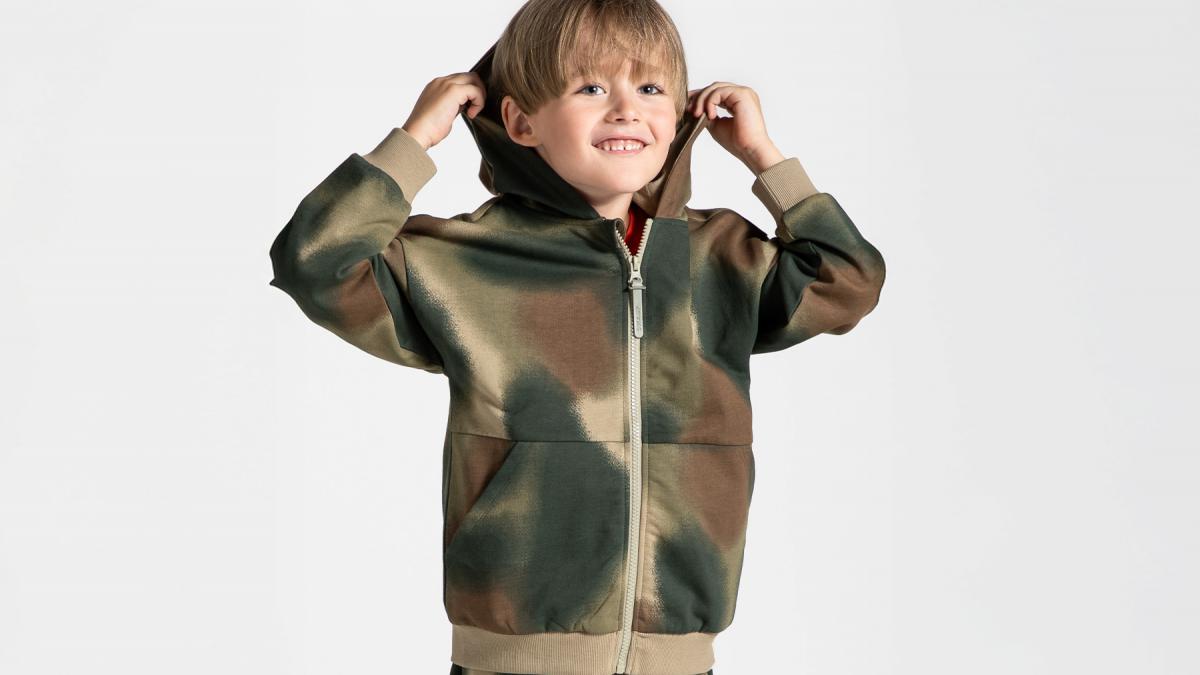 cum sa iti inveti copilul sa se imbrace singur