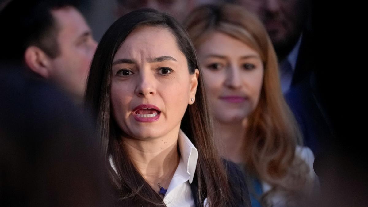 „It's gone”. Aproape jumătate dintre parlamentarii POT au demisionat din partidul Anamariei Gavrilă
