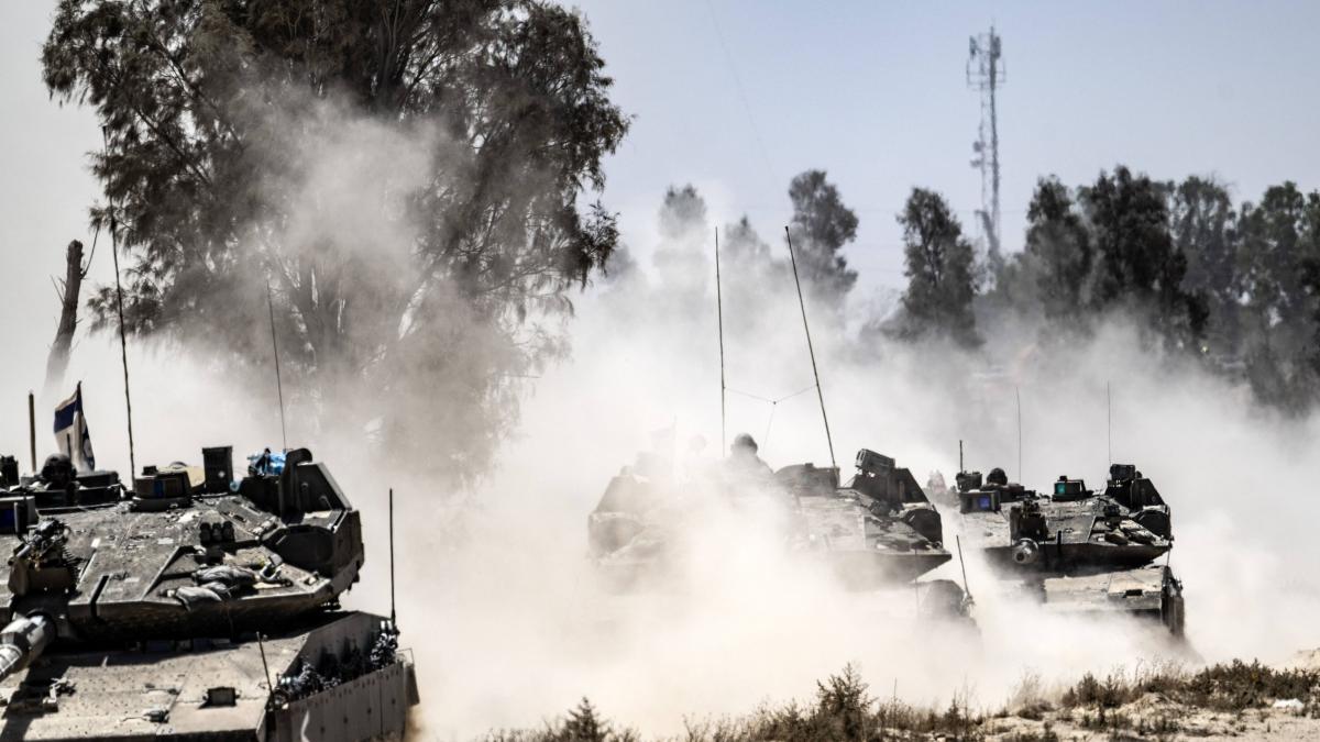 fost premier israelian actiunile lui netanyahu in gaza seamana cu crimele de razboi