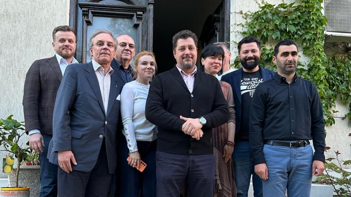 claudiu tarziu si a facut partid cine sunt fondatorii miscarii politice actiunea conservatoare