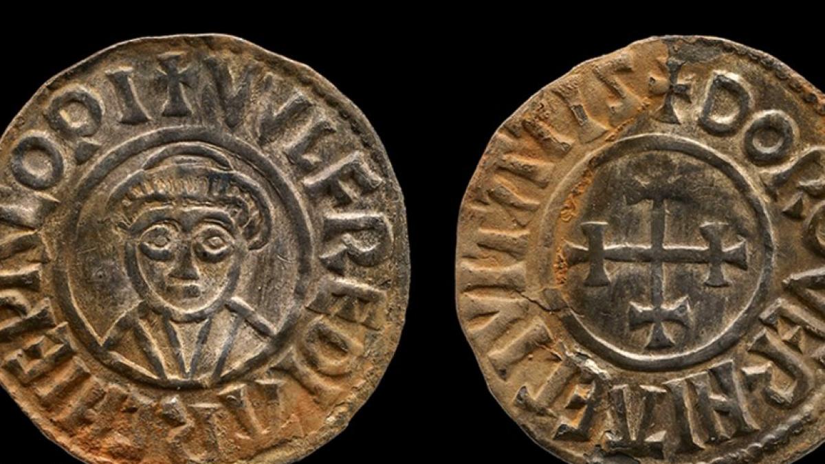 o moneda dintr un tezaur viking furat a aparut la londra dupa zece ani politia a intervenit imediat