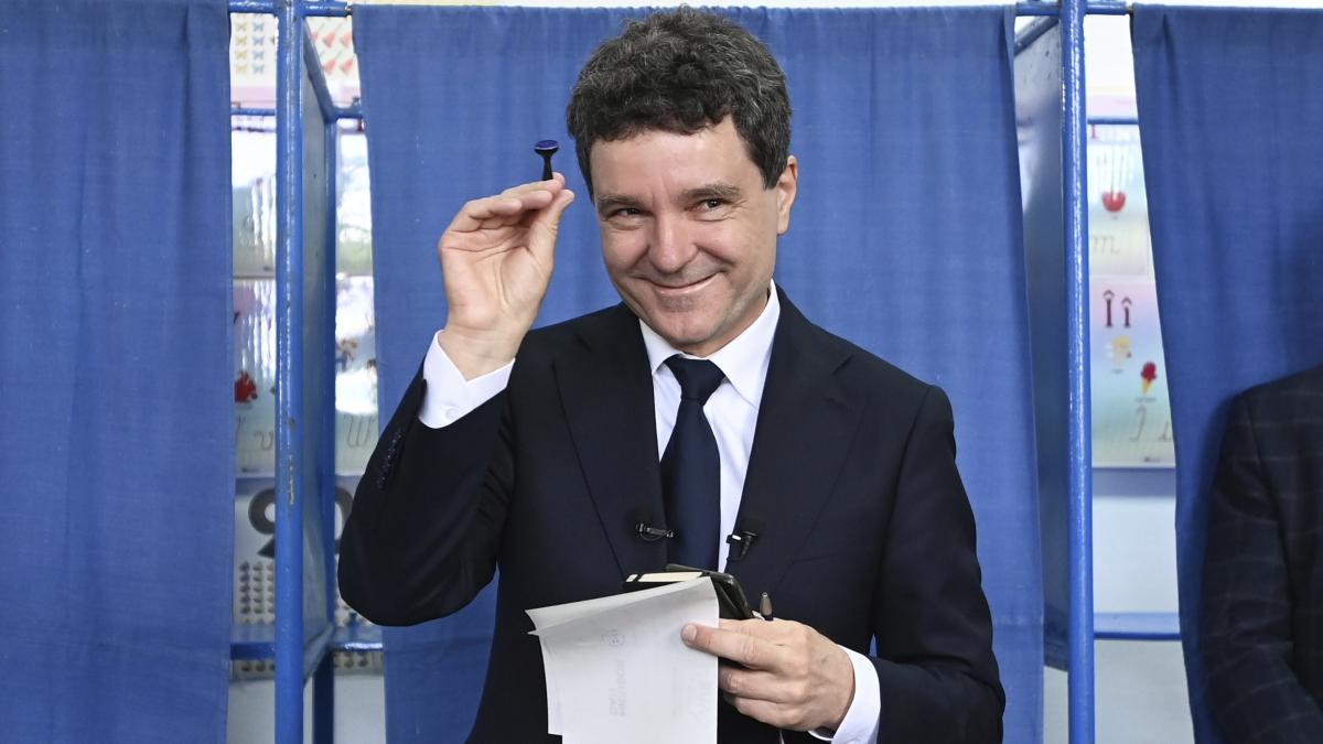 politico 18 ore din facerea unui presedinte cum a aratat ziua de duminica pentru nicusor dan