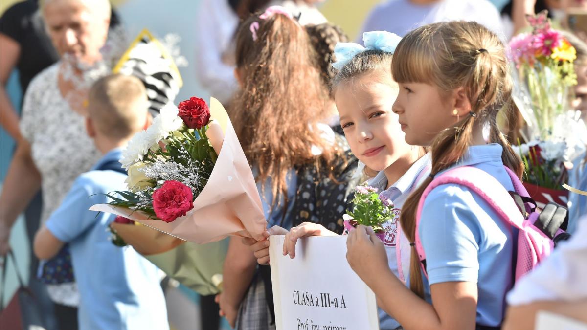Începe a doua etapă de înscriere în învăţământul primar
