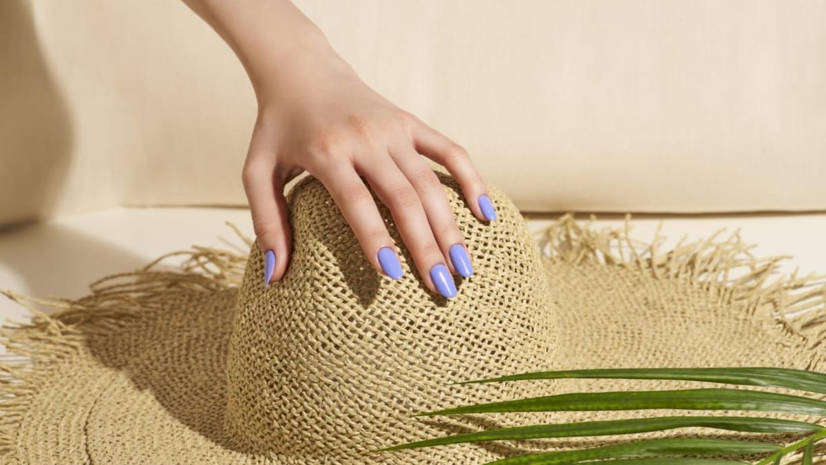 sfaturi pentru o manichiura potrivita la plaja