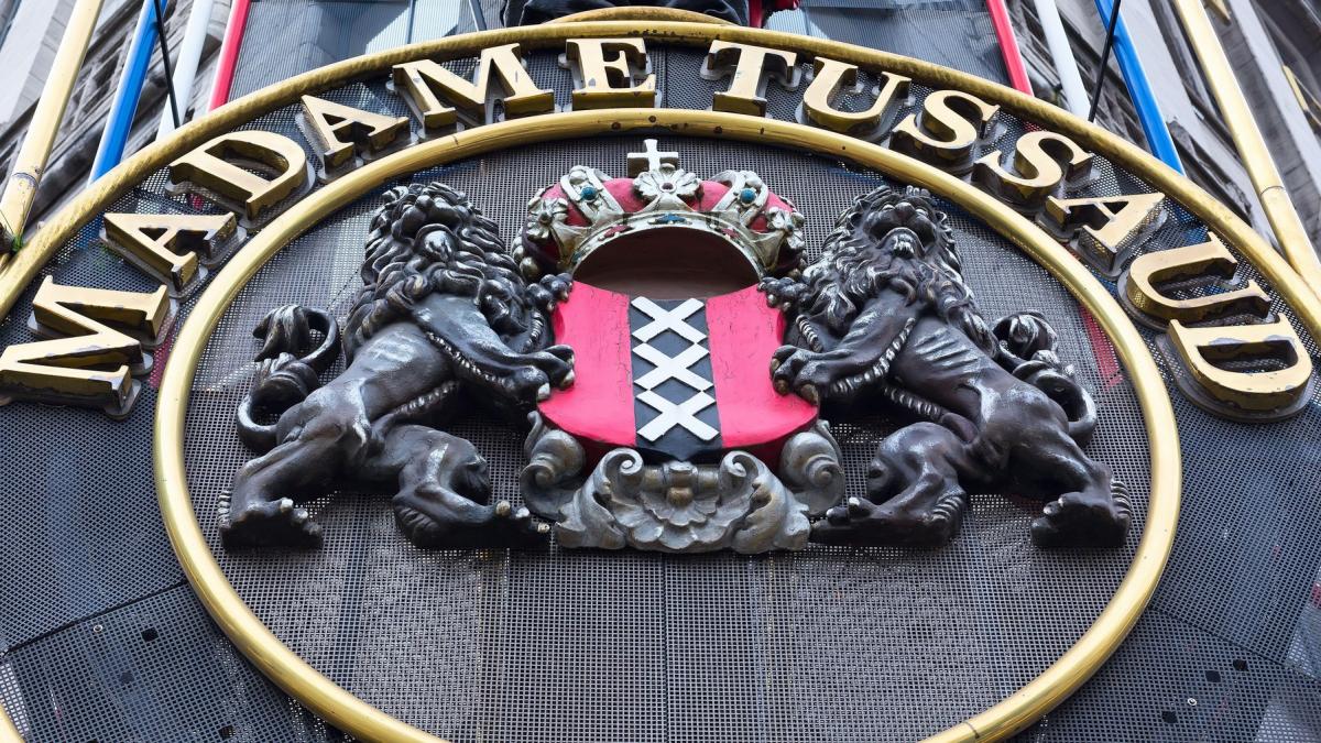 un cuplu a fost incuiat din greseala in muzeul madame tussauds cea mai groaznica experienta din viata noastra