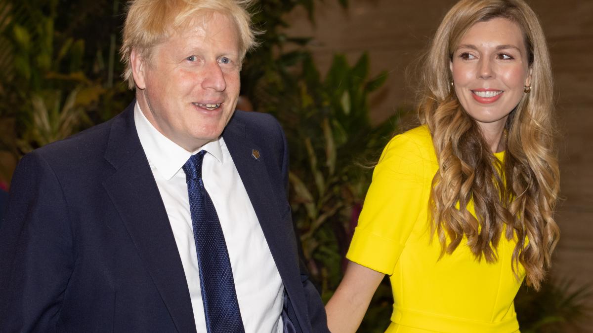 boris johnson a devenit tata pentru a noua oara sotia sa carrie a nascut o fetita