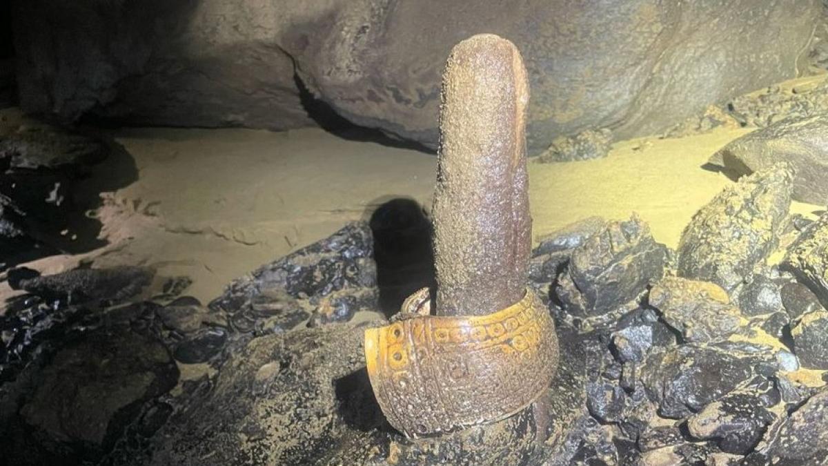 gunoiul gasit intr o pestera din mexic s a dovedit a fi o comoara artefacte mai vechi de 500 de ani dintr o cultura putin cunoscuta