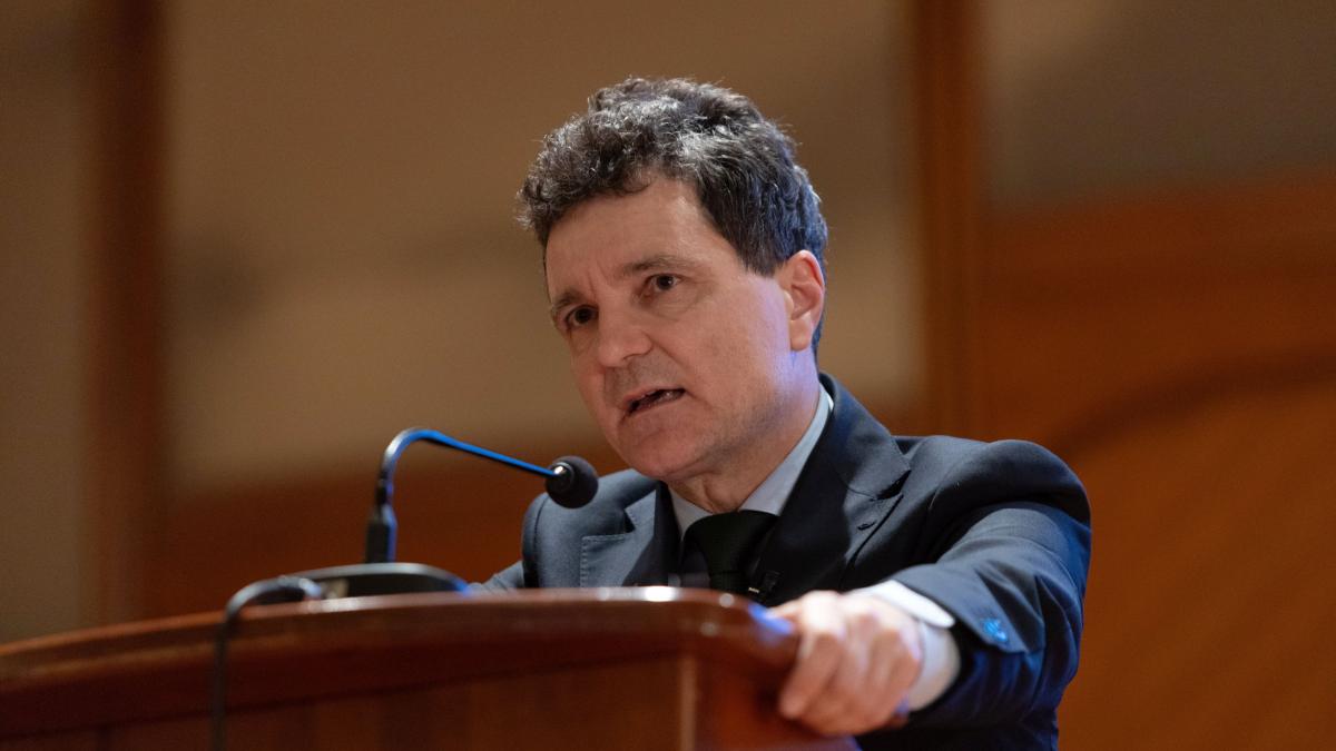 nicusor dan isi preia mandatul de presedinte ceremonii speciale la parlament si cotroceni orele la care au loc