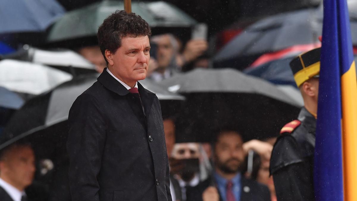 nicusor dan va incepe miercuri consultarile cu partidele parlamentare de la 9 00 la 20 00 o ora si jumatate cu fiecare