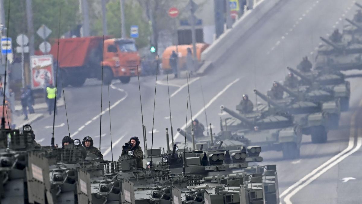 tancuri rusesti ziua Victoriei