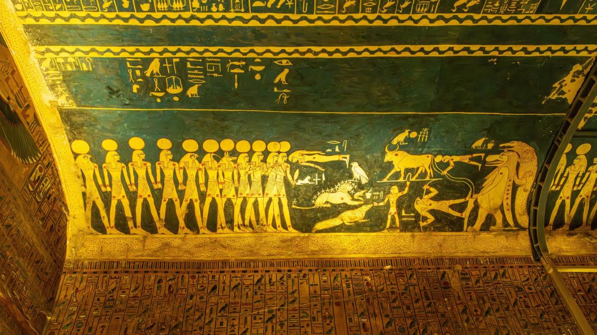 trei morminte antice vechi de peste 3 000 de ani au fost descoperite in egipt