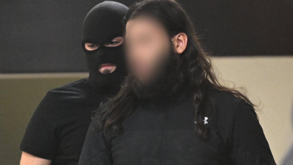 un jihadist din suedia este judecat la stockholm dupa ce a participat la asasinarea unui pilot militar prizonier ars de viu de isis