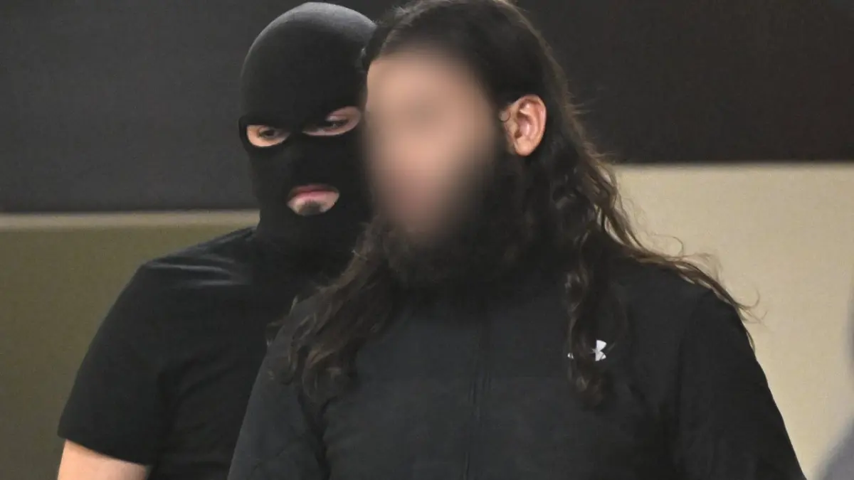 un jihadist din suedia este judecat la stockholm dupa ce a participat la asasinarea unui pilot militar prizonier ars de viu de isis