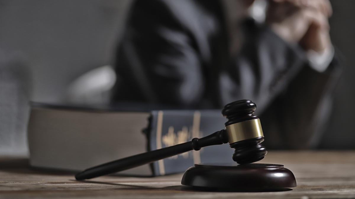 fostul chirurg francez scouarnec a fost condamnat la 20 de ani de inchisoare pentru violarea a sute de pacienti minori