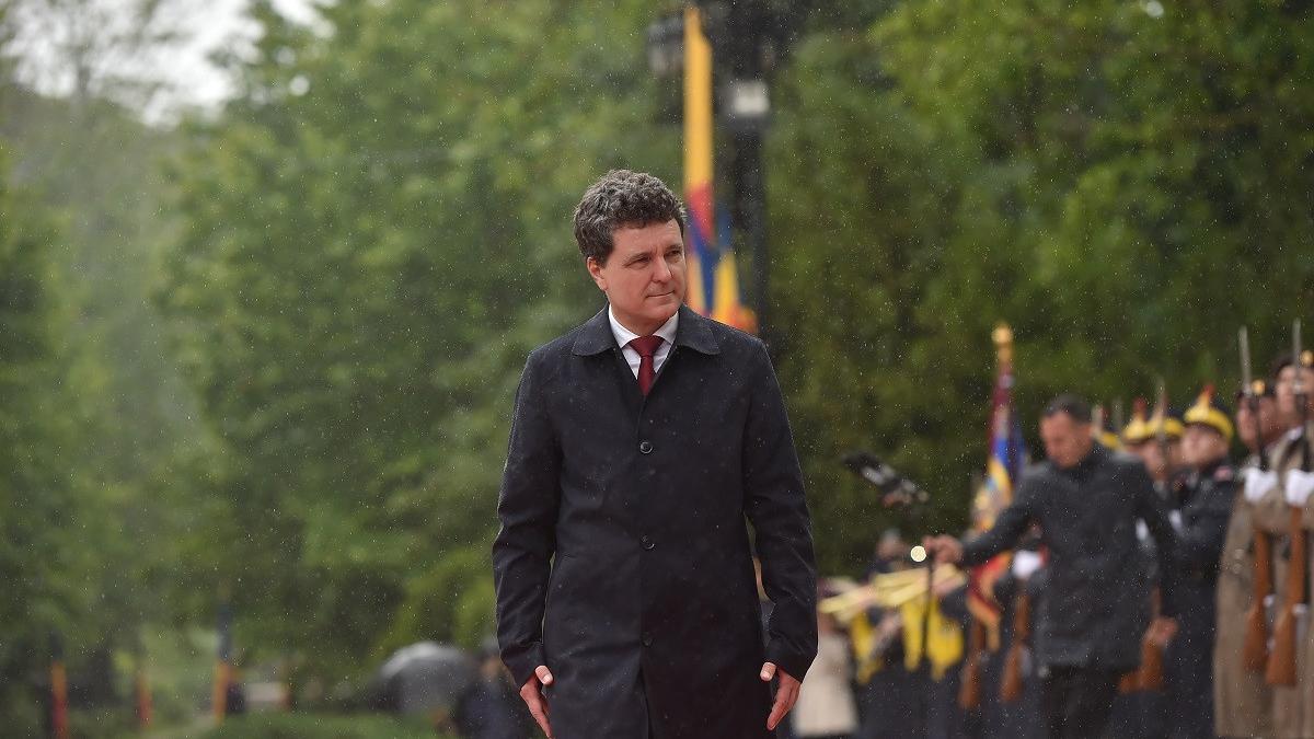 nicusor dan nici nu confirma nici nu infirma discutia cu trump sociologul vladimir ionas explica mesajul codat al presedintelui