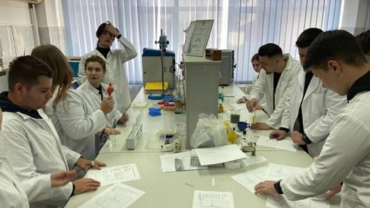 usv timisoara scolarizeaza tehnicieni pentru cele mai importante industrii alimentare diploma de bac nu este obligatorie