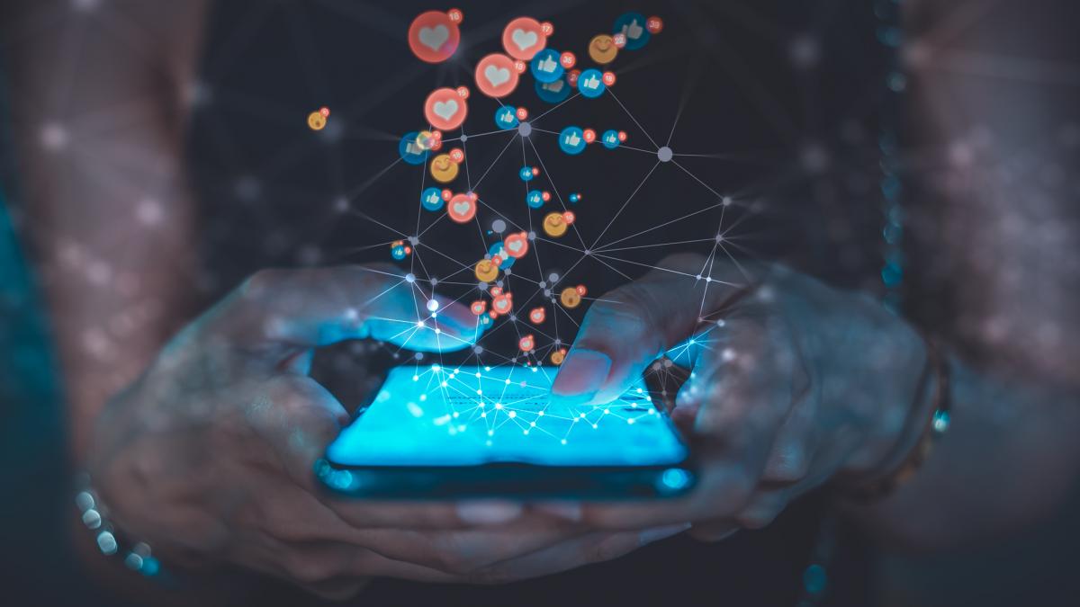 reguli noi pentru platformele social media din romania masurile luate pentru protejarea minorilor cu varste sub 18 ani