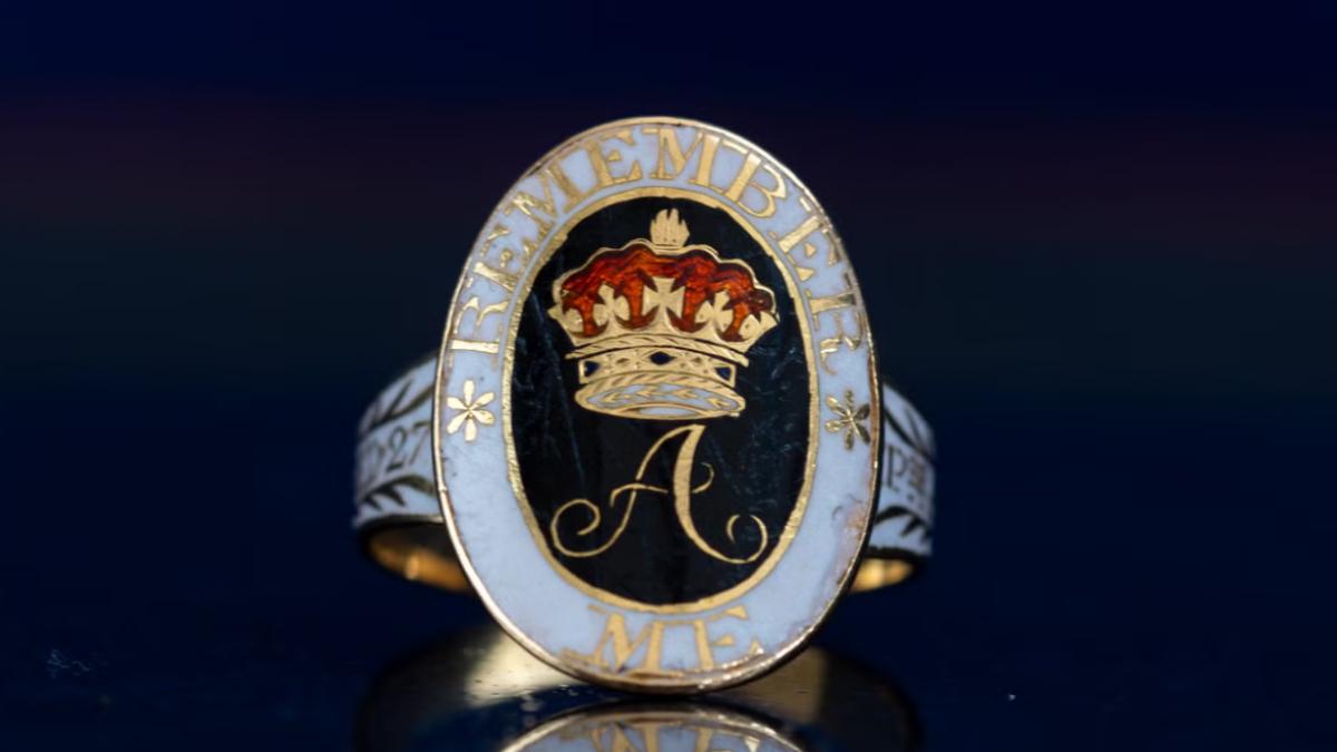 un barbat a cumparat dintr un second hand un inel vechi cu 18 euro s a dovedit a fi o bijuterie regala foarte valoroasa