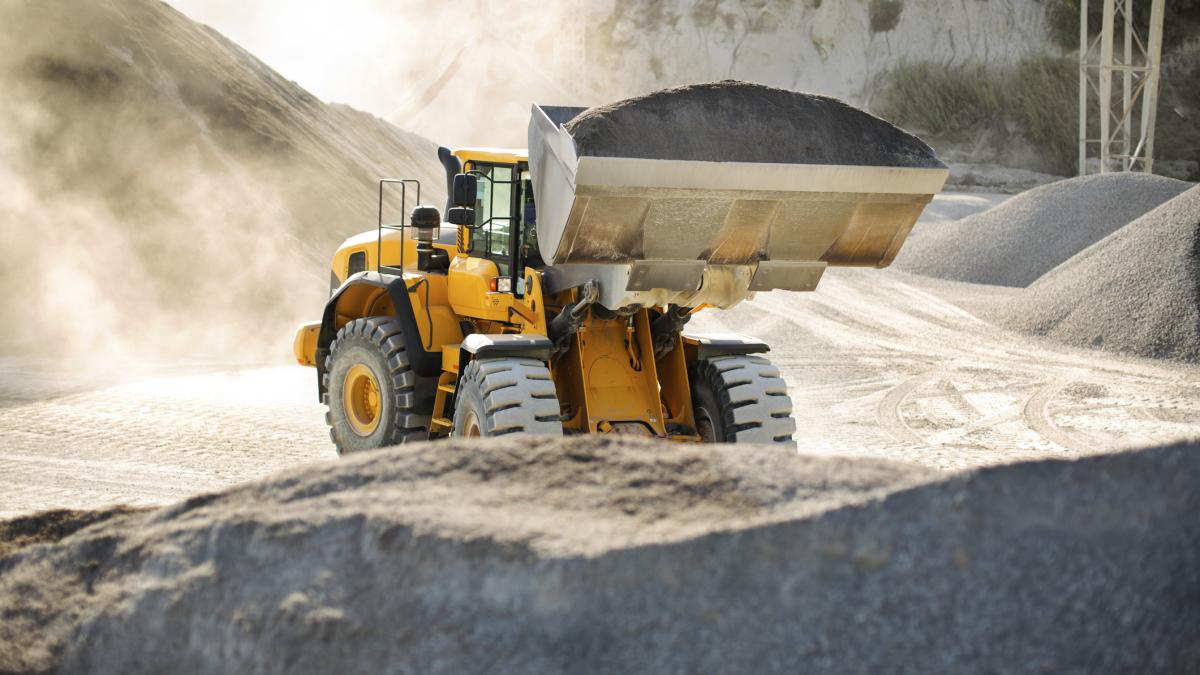 un roman risca 14 luni de inchisoare in belgia dupa ce a furat un excavator aveam nevoie de bani pentru o operatie