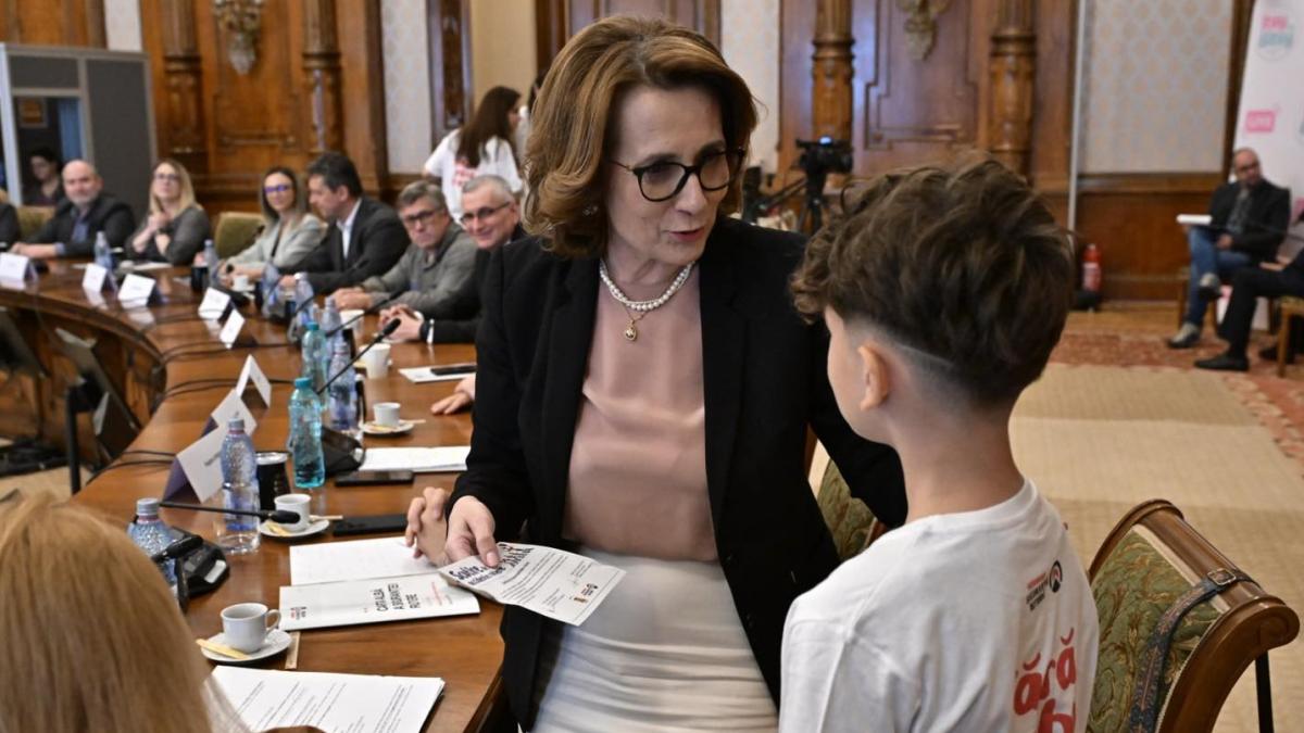 senatoarea pnl nicoleta pauliuc anunta legea majoratului digital