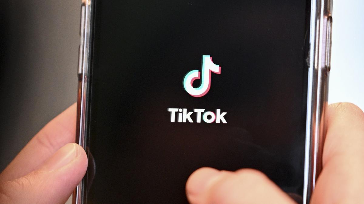tiktok interzice hashtag ul skinnytok de ce a fost blocat trendul viral in toata lumea