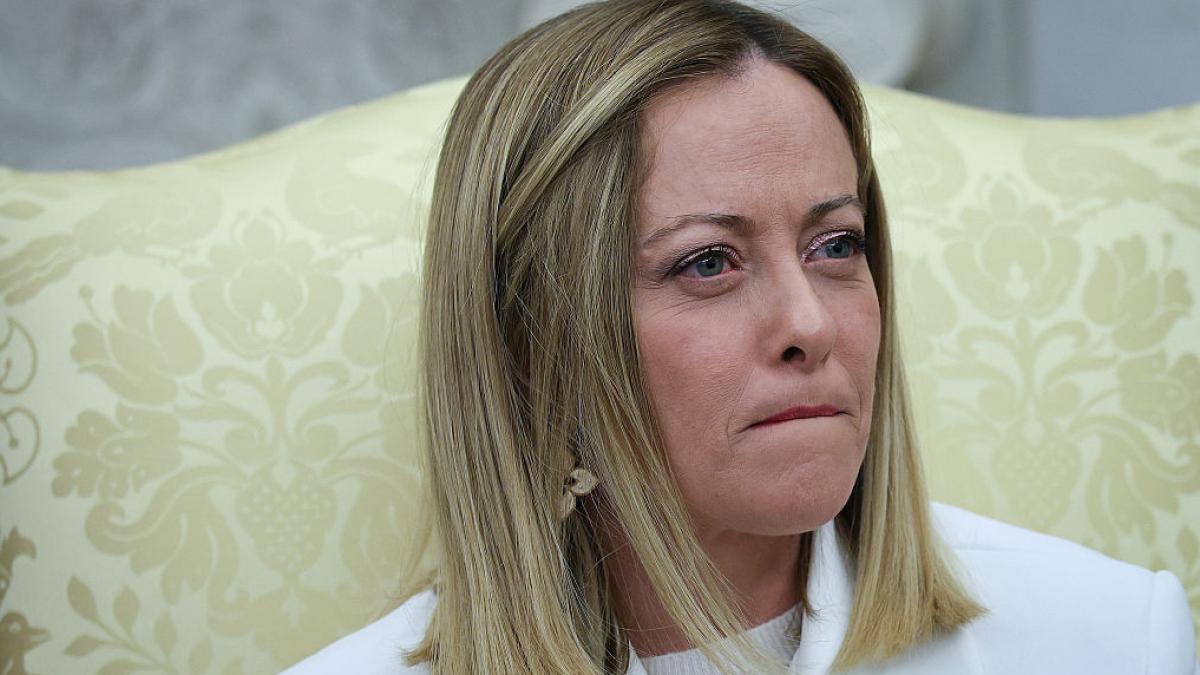 un profesor italian a amenintat o pe fiica giorgiei meloni dar a dat vina pe inteligenta artificiala