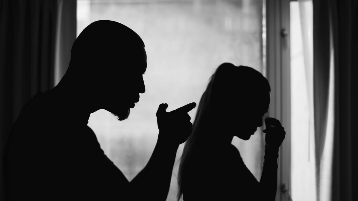 deputatii au votat pentru pedepse mai dure pentru agresori si anchete din oficiu in cazuri de violenta impotriva femeilor