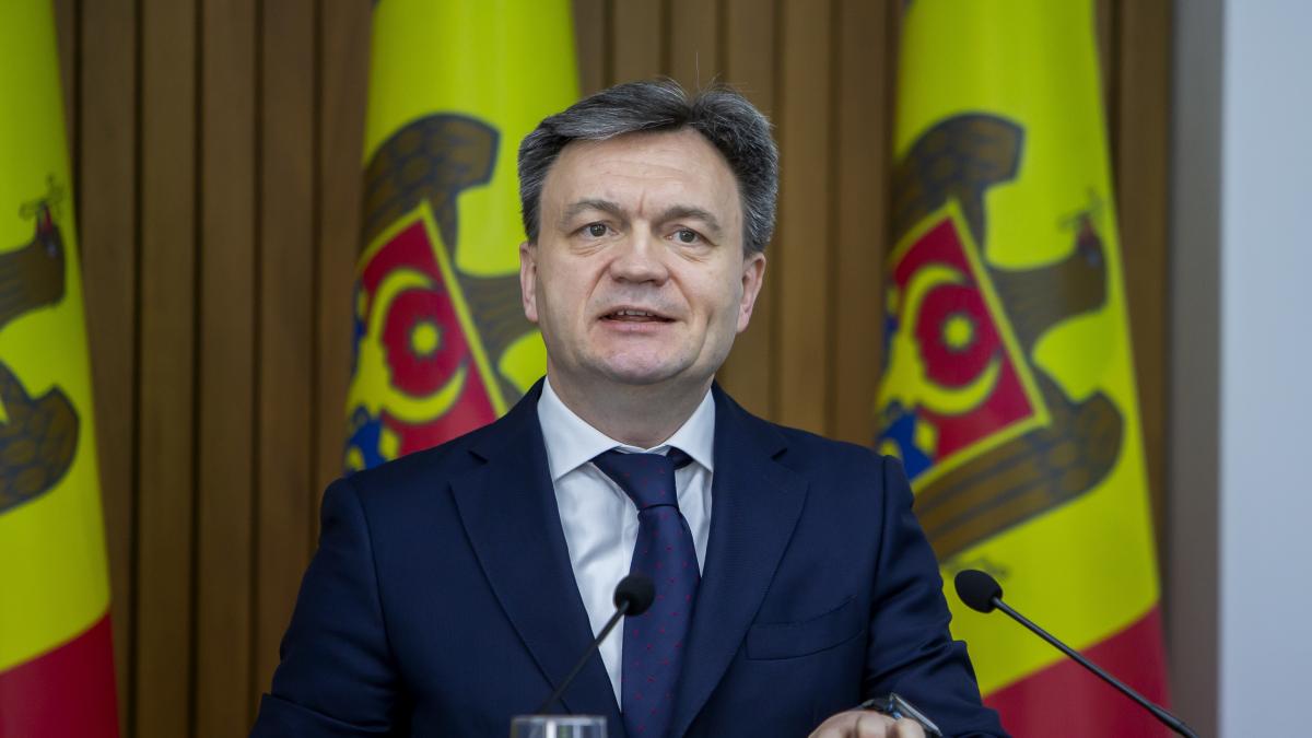 premierul moldovei spune ca rusia vrea sa trimita 10 000 de soldati in transnistria putin vrea un guvern pro kremlin la chisinau