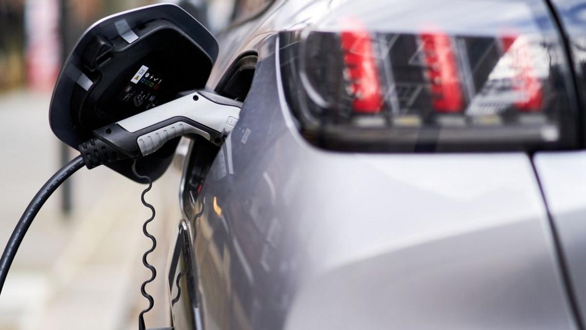 programul rabla destinat institutiilor publice pentru electrice si hibrid plug in s a epuizat in timp record mai putin de 3 minute programul rabla destinat institutiilor publice pentru electrice si hibrid plug in s a epuizat in timp record mai putin de 3 minute