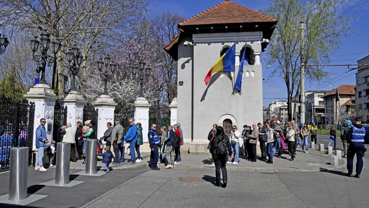 Românii pot vizita în continuare Palatul Cotroceni. Evenimentul "Porţi Deschise la Palatul Cotroceni" va deveni permanent