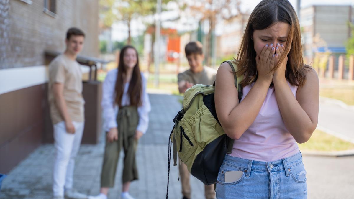 scoala a devenit un loc in care elevii se simt in pericol un copil din trei sufera in tacere din cauza bullying ului scoala a devenit un loc in care elevii se simt in pericol un copil din trei sufera in tacere din cauza bullying ului