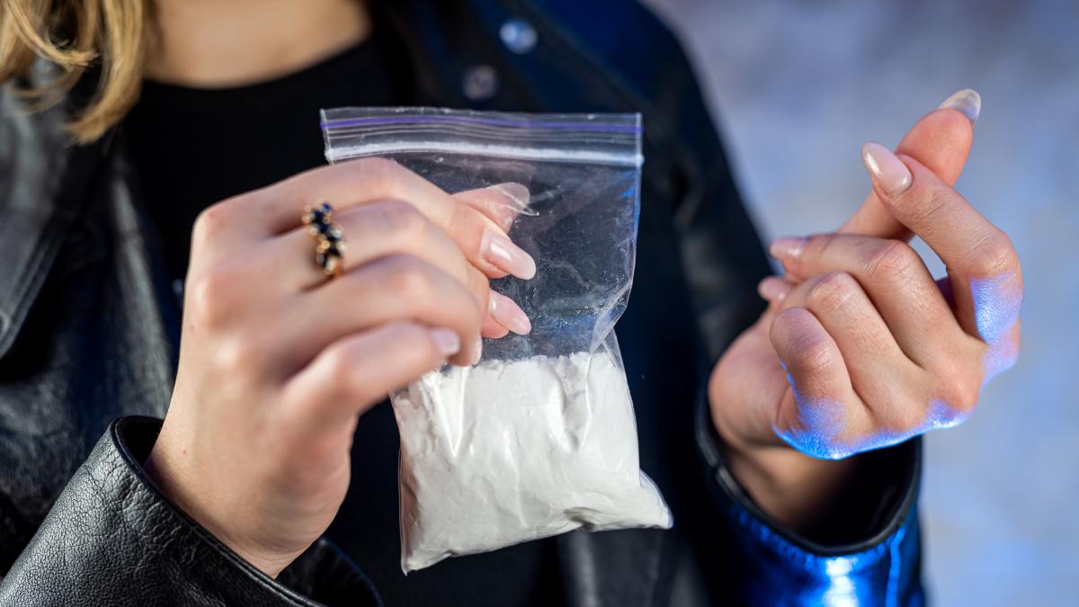 o eleva de 14 ani a consumat droguri intr o scoala din mangalia si a fost gasita inconstienta in baia unitatii de invatamant