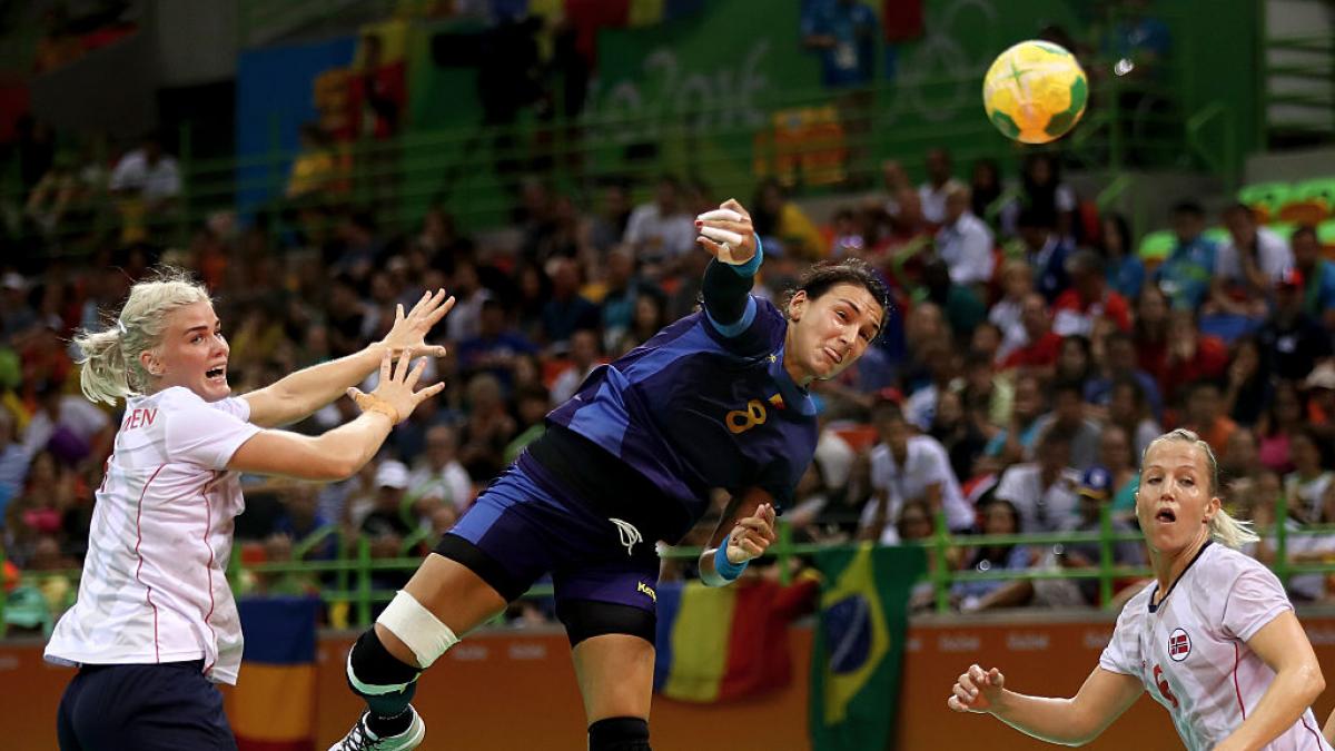 o linie speciala de autobuz va fi infiintata duminica pentru meciul de retragere al cristinei neagu pe ce ruta va circula