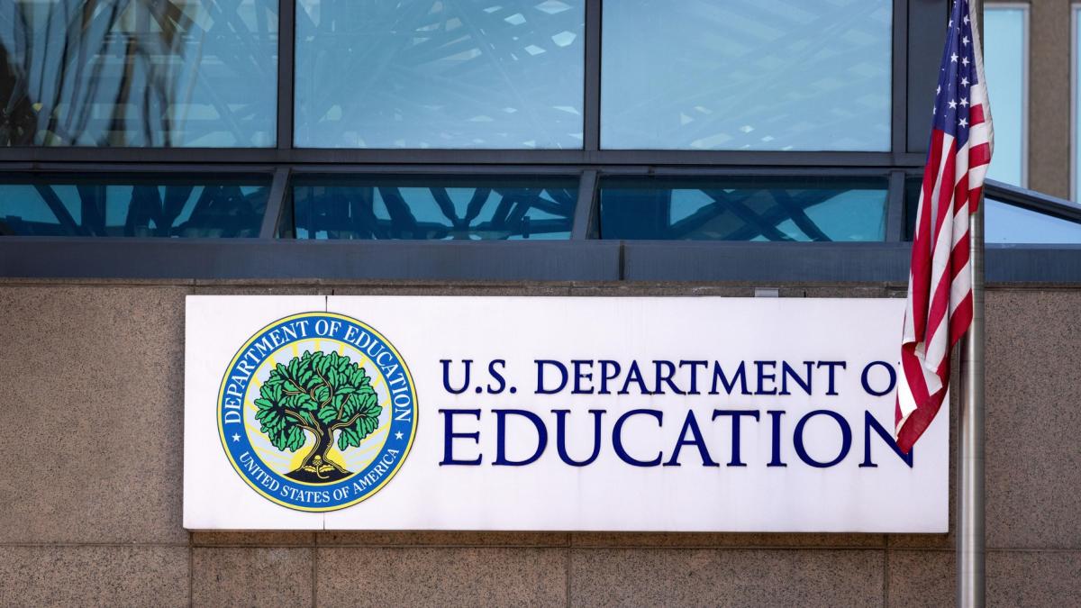administratia trump cere curtii supreme sa ii permita desfiintarea departamentul educatiei