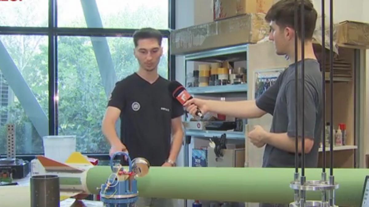 o echipa de studenti romani a ajuns in finala unei competitii aerospatiale din sua cu o racheta construita de la zero