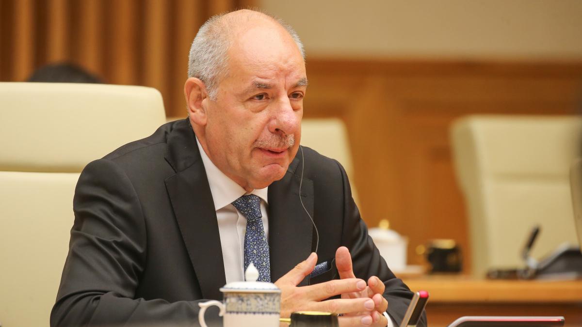 presedintele ungariei in vizita privata in romania a vrut sa stie ce se intampla la salina praid