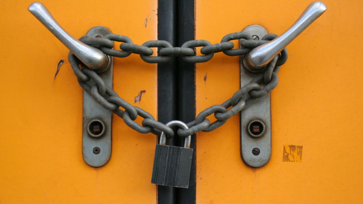 Câte firme au pus lacătul pe ușă în România, înaintea tăierilor pregătite de guvern. Marile orașe domină clasamentul