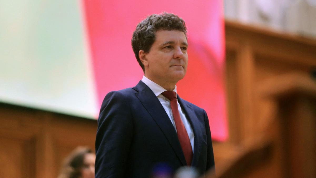 peste jumatate dintre romani cred ca nicusor dan va fi un presedinte implicat in viata publica barometru