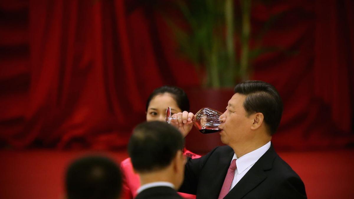scandal in china xi jinping le declara razboi functionarilor care petrec fastuos si le interzice sa bea excesiv in locuri pitoresti scandal in china xi jinping le declara razboi functionarilor care petrec fastuos si le interzice sa bea excesiv in locuri pitoresti