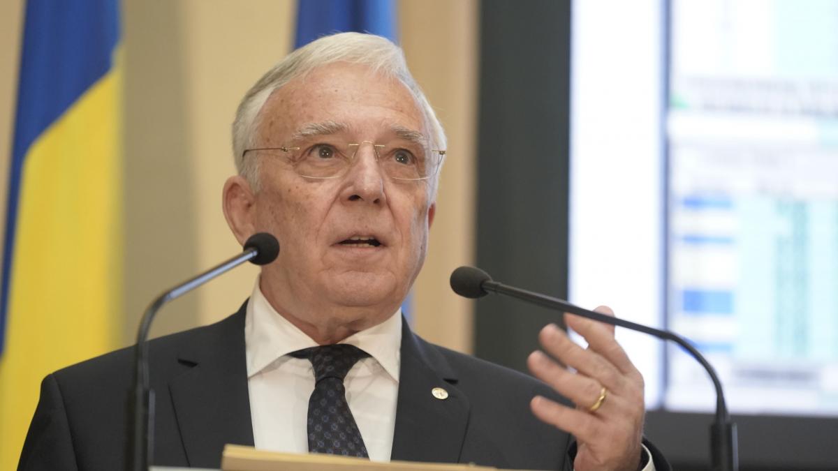 guvernatorul bnr trage un semnal de alarma problema sustenabilitatii datoriei e mai presanta ca niciodata pentru romania