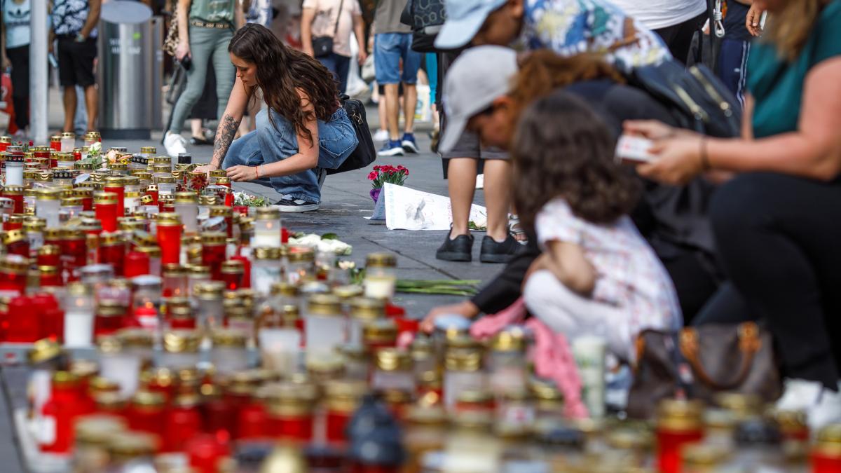 atacatorul din graz planuia sa detoneze o bomba in scoala ce au descoperit anchetatorii la el acasa