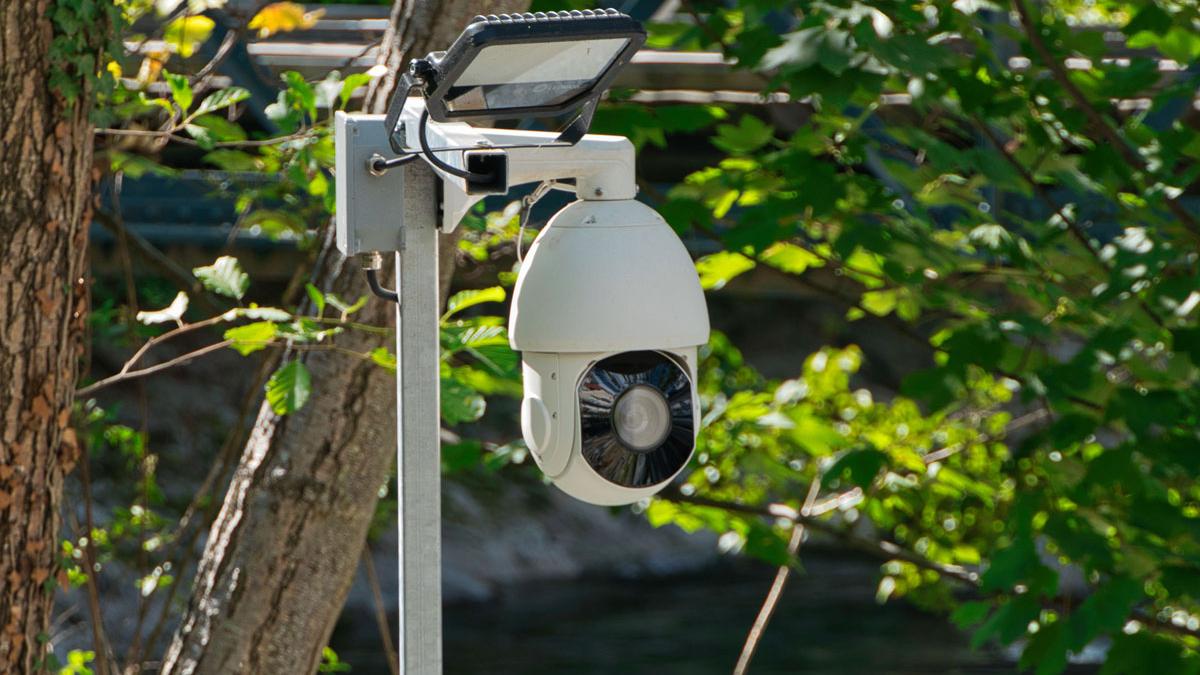 cum alegi un kit de camere de supraveghere exterior profesional