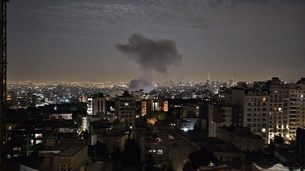 israelul a atacat zeci de tinte nucleare din iran mai multi oficiali iranieni au fost ucisi sua si israelul vor plati un pret urias