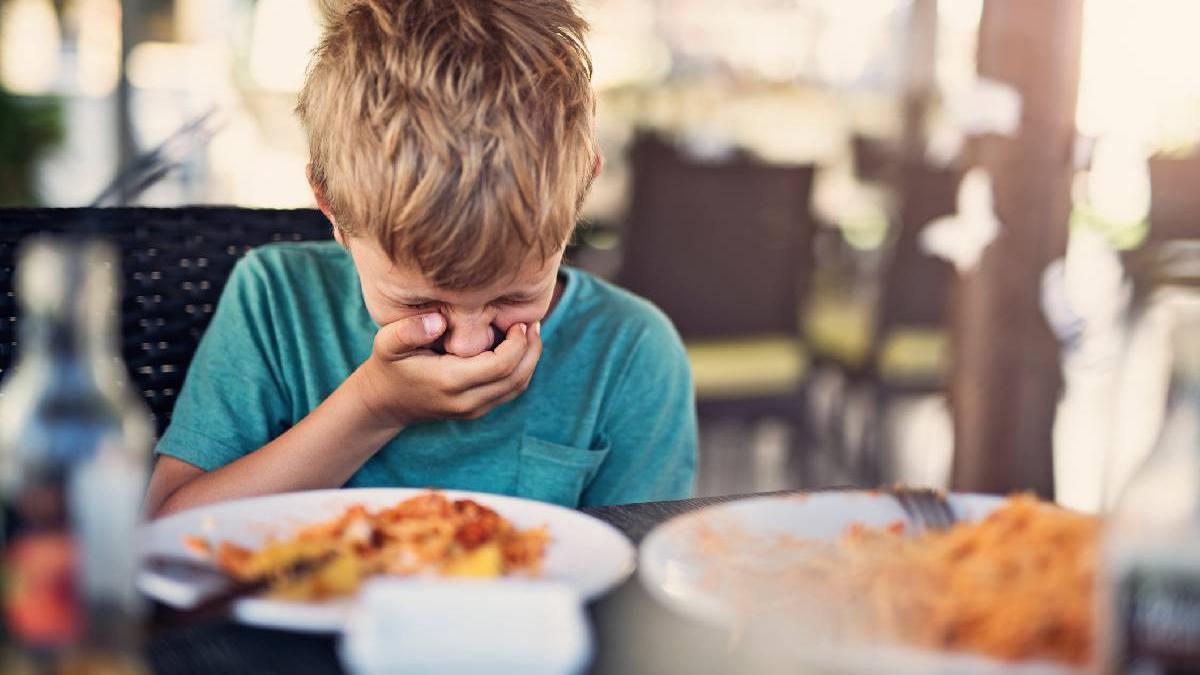 val de pacienti cu toxiinfectii alimentare doctorul adrian marinescu simptomele se pot agrava in cateva ore val de pacienti cu toxiinfectii alimentare doctorul adrian marinescu simptomele se pot agrava in cateva ore