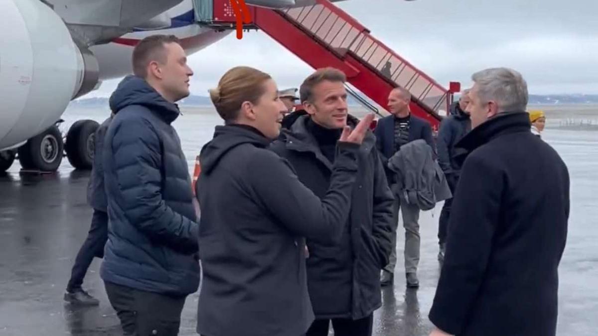 macron a vizitat groenlanda de unde l a atacat pe trump pentru dorinta de a anexa insula nu asta fac aliatii