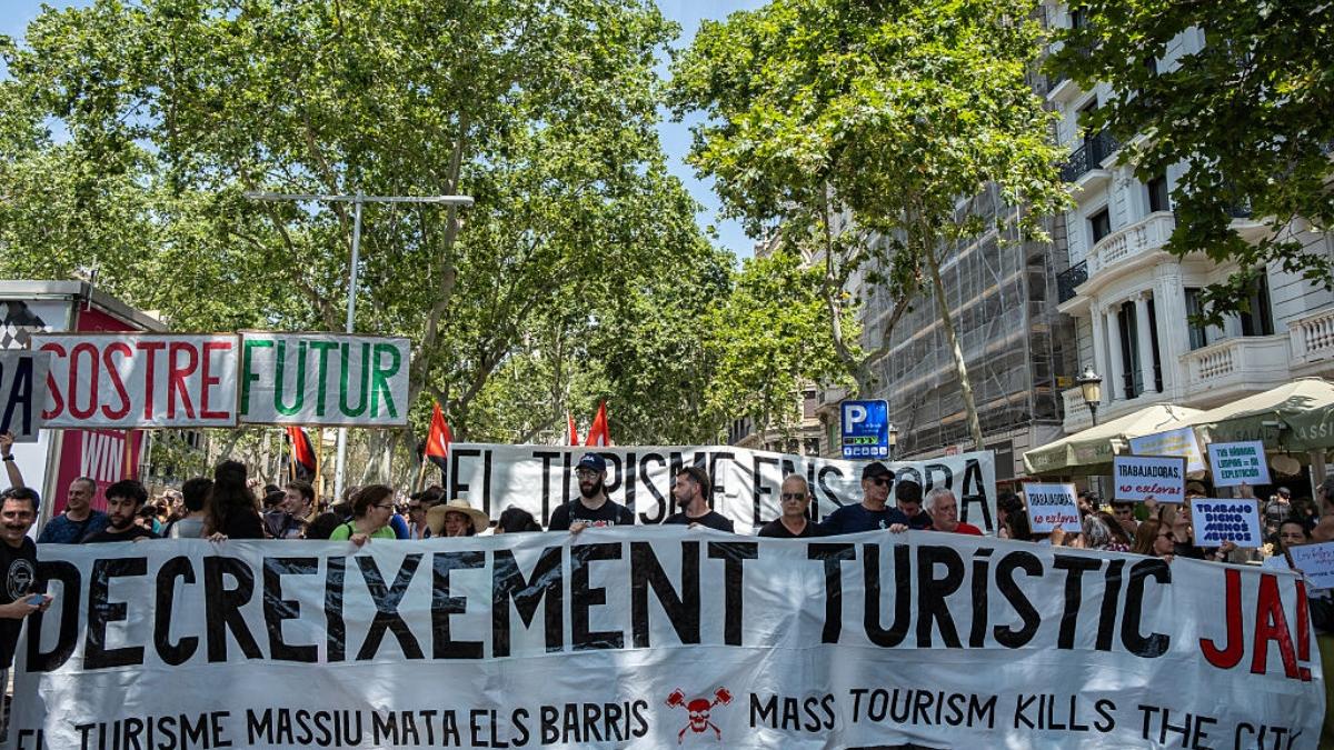proteste anti turism in spania italia si portugalia ne fura painea casele si viitorul